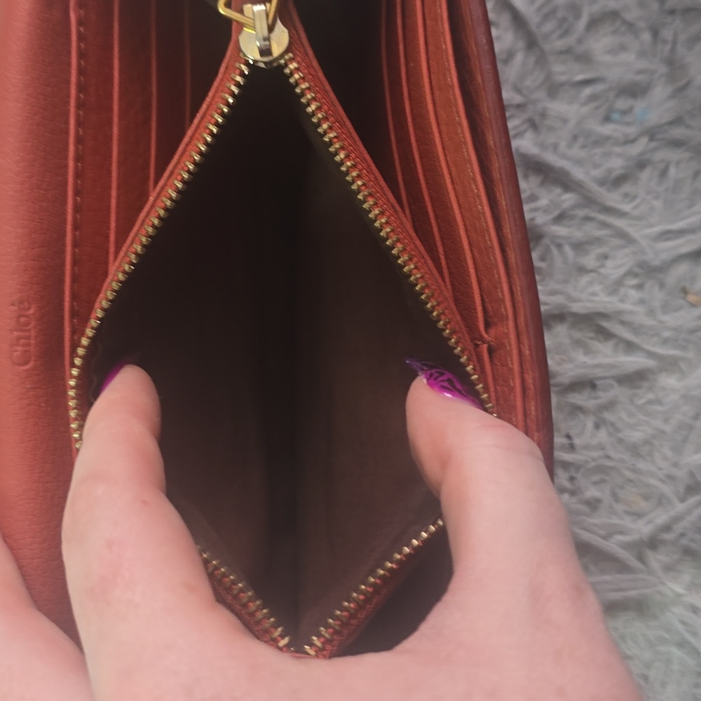 Chloe Congac Leather Snap Long Wallet W/ Gold Details (VERY GOOD)(COA)✨️🤎✨️ - Picture 6 of 9